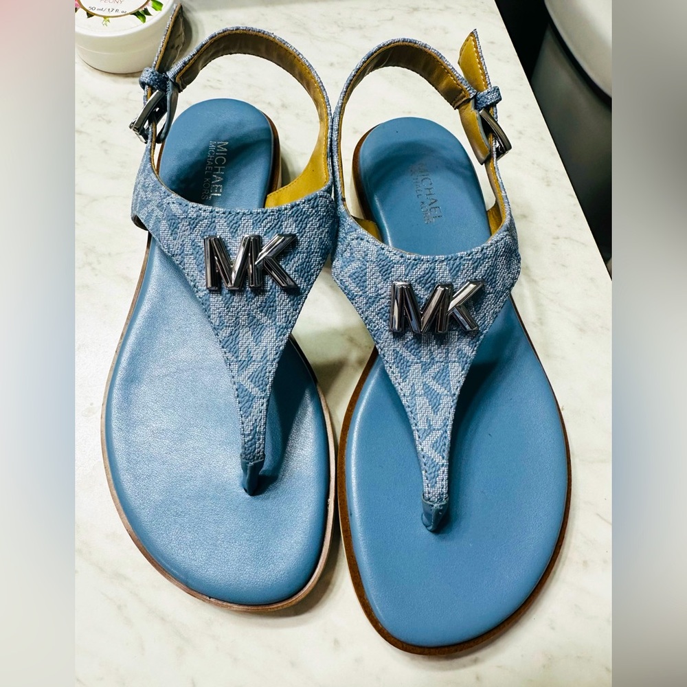 Brand new never worn sandals